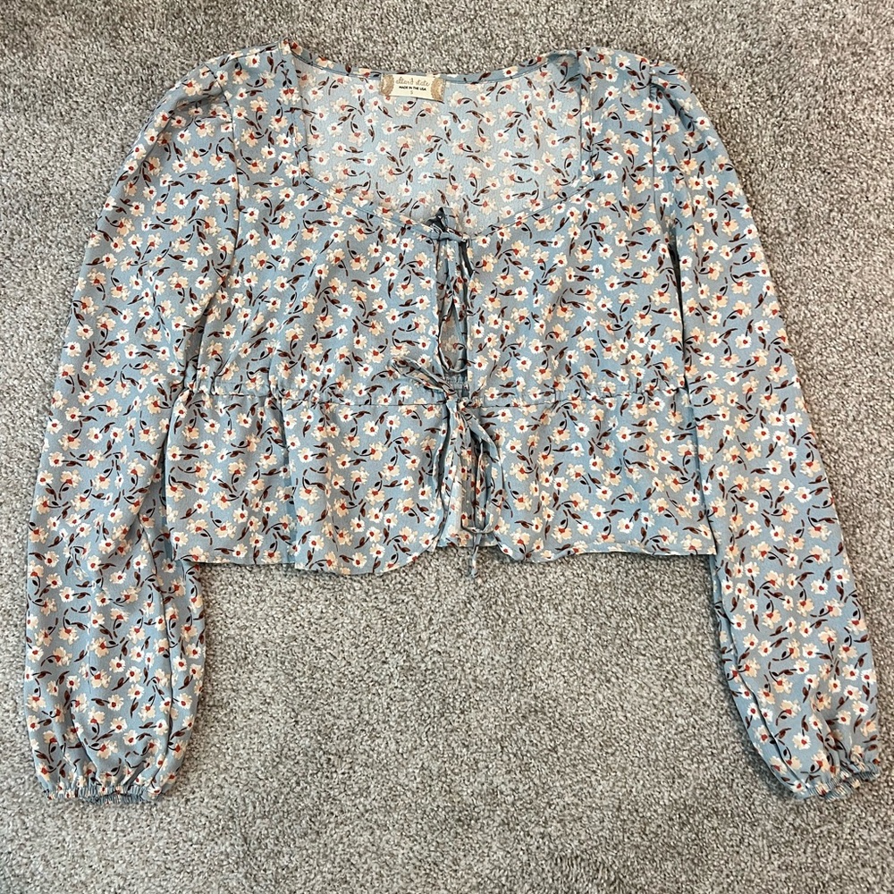 Altar'd State Floral Print Blouse in Blue and White - Size Small